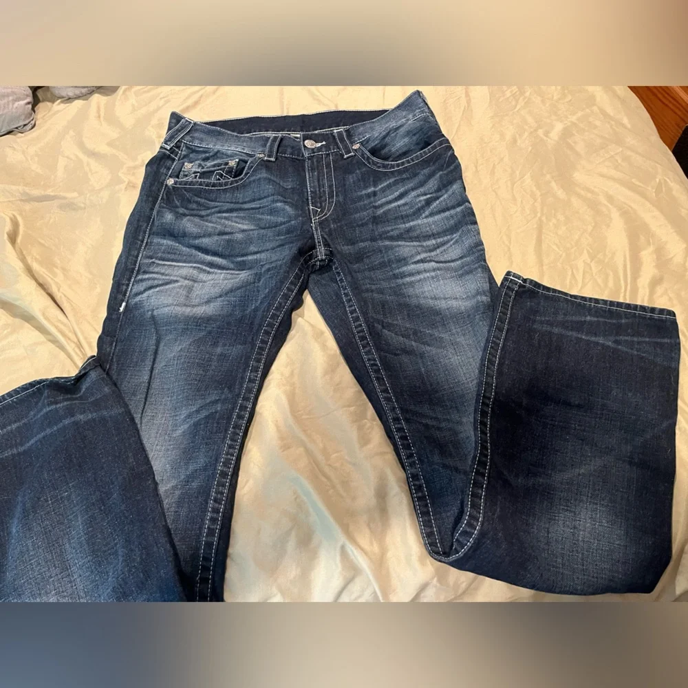 NWOT True Religion Straight Jeans Size 33